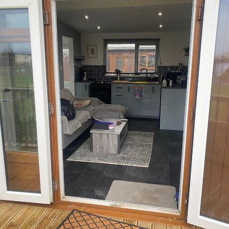 S And S Chalets Мейбълторп Екстериор снимка