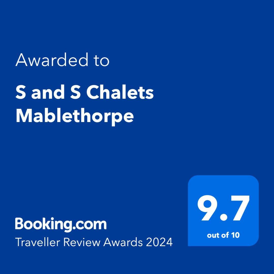 S And S Chalets Мейбълторп Екстериор снимка
